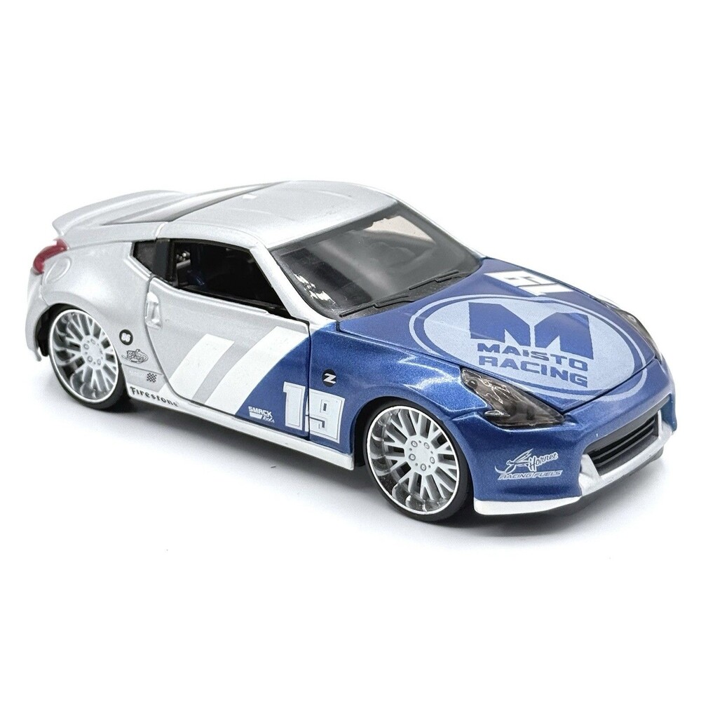 NISSAN 350Z SILVER  1:24  SCALE MAISTO RARE RARE FIND SILVER RACING #19